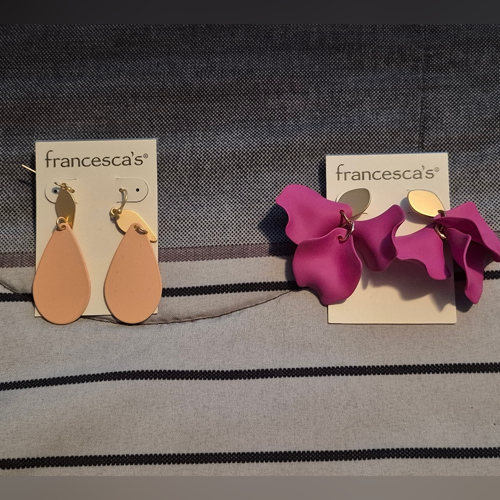 Francesca's 2 Pair Earings Peach And Fuchsia Brand New